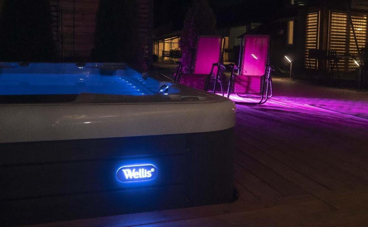 Green Corner Wellness Püspökladány Екстериор снимка