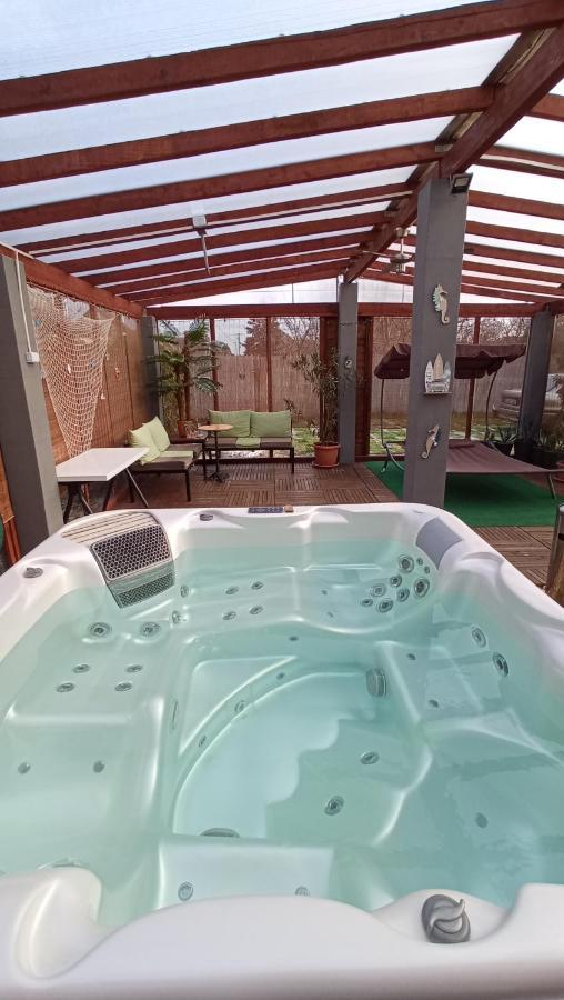 Green Corner Wellness Püspökladány Екстериор снимка