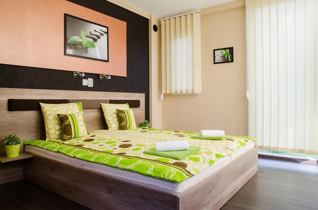 Green Corner Wellness Püspökladány Стая снимка