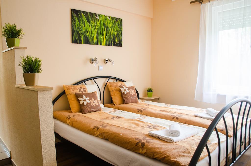 Green Corner Wellness Püspökladány Стая снимка